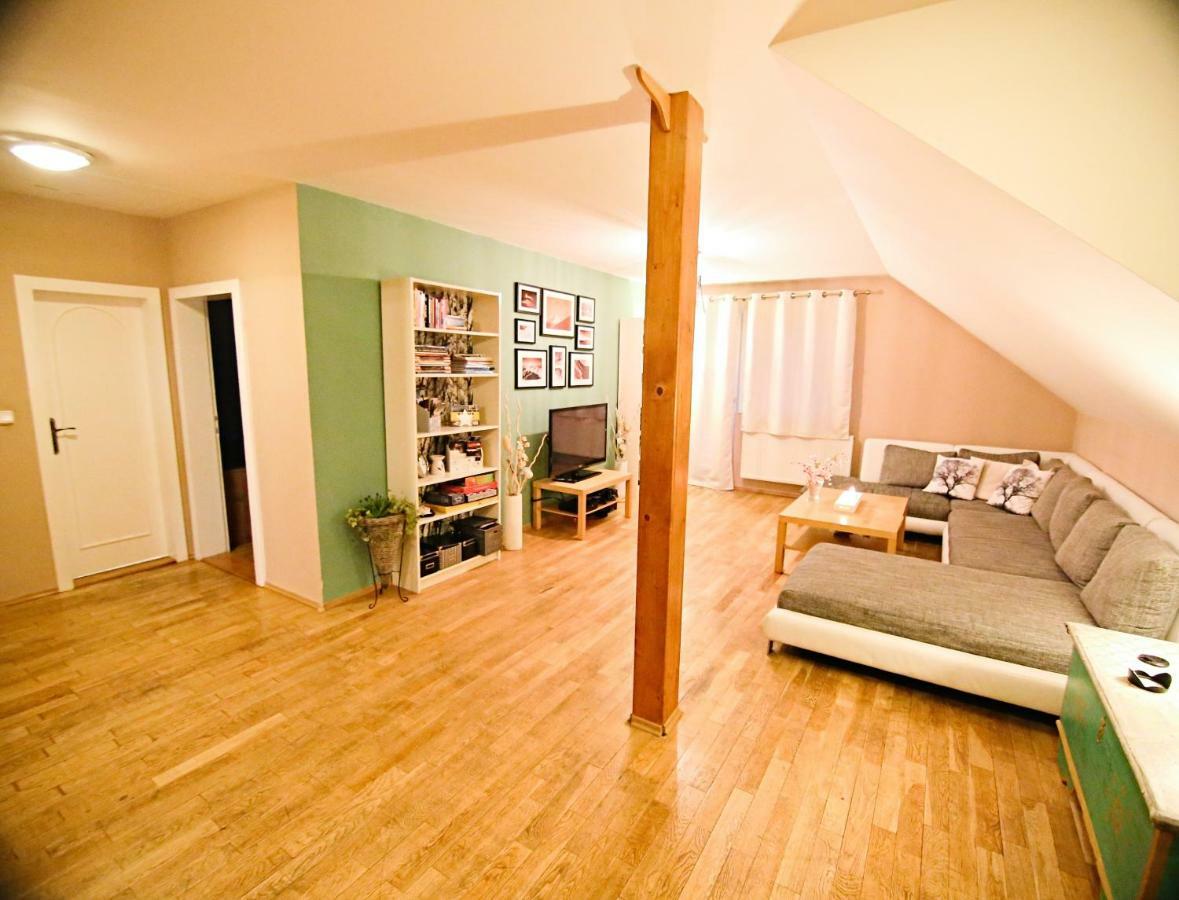 Propaganda Chalet Liptovsky Mikulas Bagian luar foto